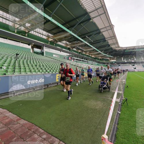 13.09.2026 - 21. swb-Marathon Bremen Michael Burmester http://msf.ph/oto/10325526 13.09.2026 13:29:07 Laufen im Stadion 111, 171, 220, 422, 476, 478, 685, 726, 729, 754, 829, 888, 925, 986, 1079, 1217, 1220, 1242, 1270, 1298, 1325, 1384, 1496, 1615, 1633, 1634, 1741, 1777, 1886, 1958, 1984, 2238, 2263, 2326, 2365, 2436, 2449, 2472, 2502, 2546, 2574, 2593, 2740, 2743, 2830, 2862, 2868, 2924, 2991, 3020, 3053, 3061, 3129, 3154, 3238, 3274, 3286, 3321, 3361, 3563, 3589, 3594, 3595, 3605, 3678, 3694, 3755, 3758, 3798, 3826, 3853, 3898, 3953, 3965, 3971, 3987, 4011, 4108, 4238, 4457, 4660 meine-sportfotos.de