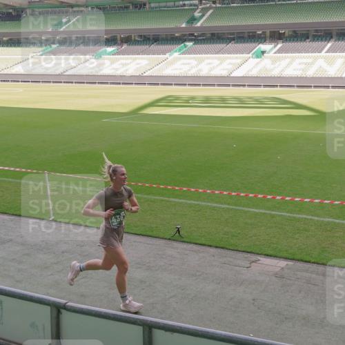13.09.2026 - 21. swb-Marathon Bremen Michael Burmester http://msf.ph/oto/10325527 13.09.2026 12:54:58 Laufen im Stadion 161, 189, 201, 205, 313, 385, 388, 461, 472, 481, 495, 560, 655, 666, 675, 696, 740, 816, 827, 913, 1053, 1058, 1076, 1197, 1207, 1390, 1419, 1468, 1537, 1551, 1599, 1631, 1645, 1658, 2055, 2125, 2234, 2251, 2319, 2383, 2390, 2474, 2499, 2623, 2701, 2733, 2801, 2824, 2870, 2882, 2913, 2922, 2962, 2971, 3012, 3054, 3057, 3134, 3175, 3192, 3206, 3241, 3246, 3346, 3356, 3357, 3413, 3706, 3716, 3836, 4137, 4413, 4733, 5277, 5430, 5530, 5867, 6106 meine-sportfotos.de