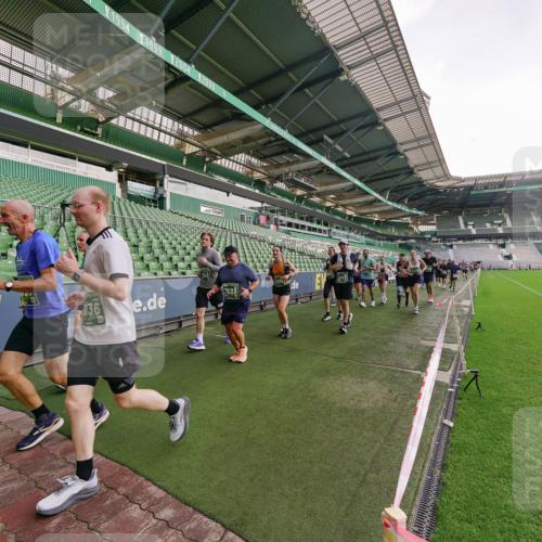 13.09.2026 - 21. swb-Marathon Bremen Michael Burmester http://msf.ph/oto/10325557 13.09.2026 13:29:10 Laufen im Stadion 111, 171, 220, 422, 476, 478, 685, 729, 754, 767, 829, 888, 925, 986, 1079, 1217, 1220, 1242, 1270, 1298, 1325, 1384, 1496, 1615, 1633, 1634, 1741, 1777, 1886, 1958, 1984, 2238, 2263, 2326, 2365, 2436, 2449, 2472, 2502, 2546, 2574, 2593, 2738, 2740, 2743, 2830, 2862, 2868, 2924, 2991, 3020, 3053, 3061, 3129, 3154, 3238, 3274, 3286, 3321, 3361, 3563, 3589, 3594, 3595, 3605, 3678, 3694, 3755, 3758, 3798, 3826, 3853, 3898, 3953, 3965, 3971, 3987, 4011, 4108, 4238, 4457, 4660 meine-sportfotos.de