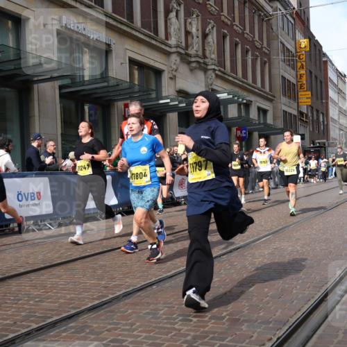 13.09.2026 - 21. swb-Marathon Bremen Strokosch-Dieckow http://msf.ph/oto/10325559 13.09.2026 11:00:46 Ziel 10093, 10367, 10368, 10428, 10639, 10753, 10892, 10964, 10965, 11049, 11055, 11116, 11247, 11260, 11306, 11359, 11428, 11540, 11681, 11682, 11728, 11751, 11804, 11816, 11850, 12085, 12116, 12241, 12245, 12283, 12390, 12391, 12428, 10263, 10272, 10275, 10306, 10369, 10857, 11055, 11126, 11162, 11180, 11343, 11475, 11556, 11687, 11708, 11769, 11797, 11804, 11819, 11838, 11959, 12006, 12018, 12397, 12430 meine-sportfotos.de