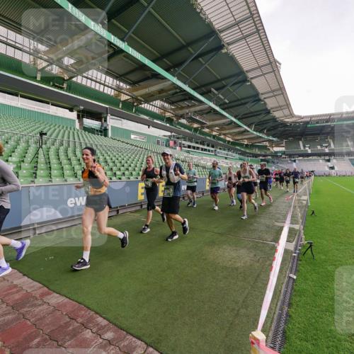 13.09.2026 - 21. swb-Marathon Bremen Michael Burmester http://msf.ph/oto/10325574 13.09.2026 13:29:11 Laufen im Stadion 111, 171, 220, 422, 476, 478, 685, 729, 754, 767, 829, 888, 925, 986, 1079, 1217, 1220, 1242, 1270, 1298, 1325, 1384, 1496, 1615, 1633, 1634, 1741, 1777, 1886, 1958, 1984, 2238, 2263, 2326, 2365, 2436, 2449, 2472, 2502, 2546, 2574, 2593, 2738, 2740, 2743, 2830, 2862, 2868, 2924, 2991, 3020, 3053, 3061, 3129, 3154, 3238, 3274, 3286, 3321, 3361, 3563, 3589, 3594, 3595, 3605, 3678, 3694, 3755, 3758, 3798, 3826, 3853, 3898, 3953, 3965, 3971, 3987, 4011, 4056, 4108, 4238, 4457 meine-sportfotos.de