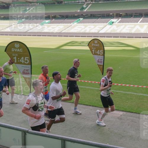 13.09.2026 - 21. swb-Marathon Bremen Michael Burmester http://msf.ph/oto/10325601 13.09.2026 12:55:05 Laufen im Stadion 161, 189, 201, 205, 385, 388, 411, 461, 472, 481, 495, 655, 666, 675, 816, 827, 854, 913, 1053, 1058, 1076, 1197, 1390, 1419, 1468, 1537, 1551, 1599, 1631, 1645, 1658, 2055, 2122, 2125, 2234, 2251, 2319, 2383, 2390, 2474, 2499, 2604, 2623, 2701, 2733, 2801, 2824, 2870, 2882, 2913, 2922, 2962, 2971, 3012, 3054, 3057, 3134, 3175, 3192, 3206, 3241, 3246, 3346, 3356, 3357, 3413, 3706, 3716, 3836, 4135, 4137, 4413, 4733, 5277, 5430, 5530, 5867, 6106 meine-sportfotos.de