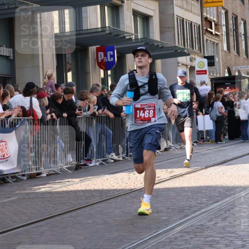 13.09.2026 - 21. swb-Marathon Bremen Strokosch-Dieckow http://msf.ph/oto/10325604 13.09.2026 13:19:57 Ziel 201, 205, 232, 334, 655, 1058, 1197, 1390, 1537, 1646, 1750, 1931, 2122, 2343, 2577, 2807, 2885, 2903, 2953, 3685, 3690, 4287, 4351, 5137, 5340, 5389, 5450, 5583, 6663, 6901, 7018, 7341, 7531, 7664, 8178, 9047, 9518, 9756, 13222, 161, 411, 431, 461, 495, 511, 1010, 1053, 1252, 1281, 1468, 1535, 1551, 1642, 1972, 2870, 2906, 3240, 3319, 3411, 3966, 4101, 4479, 4480, 5813, 5837, 7037, 7404, 7488, 7655, 8185, 8263, 9082, 9359, 9984, 13192 meine-sportfotos.de