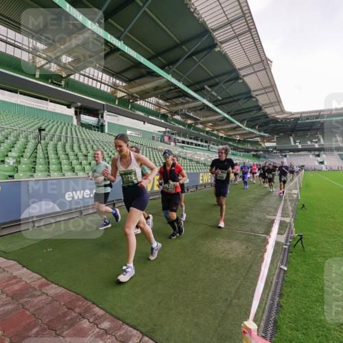 13.09.2026 - 21. swb-Marathon Bremen Michael Burmester http://msf.ph/oto/10325606 13.09.2026 13:29:13 Laufen im Stadion 111, 171, 220, 422, 476, 478, 685, 729, 754, 767, 829, 888, 925, 986, 1079, 1217, 1220, 1242, 1270, 1298, 1325, 1384, 1496, 1615, 1633, 1634, 1741, 1777, 1886, 1958, 1984, 2238, 2263, 2326, 2365, 2436, 2449, 2472, 2502, 2546, 2574, 2593, 2738, 2740, 2743, 2830, 2862, 2868, 2924, 2991, 3020, 3053, 3061, 3129, 3154, 3238, 3274, 3286, 3321, 3361, 3563, 3589, 3594, 3595, 3605, 3678, 3694, 3755, 3758, 3798, 3826, 3853, 3898, 3929, 3953, 3965, 3971, 3987, 4011, 4056, 4108, 4238 meine-sportfotos.de