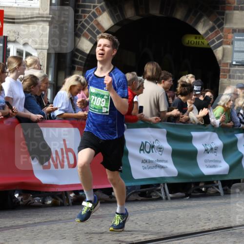 13.09.2026 - 21. swb-Marathon Bremen Strokosch-Dieckow http://msf.ph/oto/10325672 13.09.2026 13:11:29 Ziel 335, 697, 1349, 2021, 2087, 3440, 3448, 3484, 3647, 4429, 5079, 6471, 6657, 8183, 8474, 9410, 9618, 9622, 9762, 5585, 6059, 7109, 8982, 13055 meine-sportfotos.de