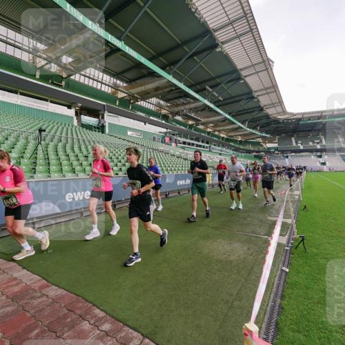 13.09.2026 - 21. swb-Marathon Bremen Michael Burmester http://msf.ph/oto/10325682 13.09.2026 13:29:20 Laufen im Stadion 111, 171, 220, 422, 476, 478, 685, 729, 754, 767, 829, 925, 986, 1079, 1217, 1220, 1242, 1270, 1298, 1325, 1384, 1496, 1615, 1633, 1634, 1741, 1777, 1886, 1958, 1983, 2238, 2263, 2326, 2365, 2436, 2449, 2472, 2546, 2574, 2593, 2738, 2740, 2743, 2830, 2862, 2868, 2924, 2991, 3020, 3053, 3061, 3129, 3154, 3238, 3274, 3286, 3321, 3361, 3563, 3589, 3594, 3595, 3605, 3678, 3694, 3755, 3758, 3798, 3826, 3853, 3898, 3929, 3953, 3965, 3971, 3987, 4011, 4056, 4108, 4238 meine-sportfotos.de