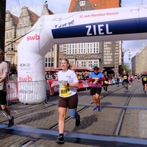 13.09.2026 - 21. swb-Marathon Bremen Tim E. http://msf.ph/oto/10325717 13.09.2026 11:00:58 Ziel 10263, 10272, 10275, 10306, 10369, 10857, 11162, 11180, 11343, 11475, 11556, 11687, 11708, 11769, 11797, 11819, 11838, 11959, 12006, 12018, 12397, 12430 meine-sportfotos.de