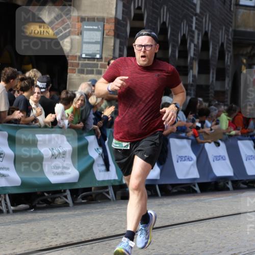 13.09.2026 - 21. swb-Marathon Bremen Strokosch-Dieckow http://msf.ph/oto/10325744 13.09.2026 13:11:32 Ziel 335, 697, 1349, 2087, 3440, 3448, 3484, 3647, 4429, 6274, 6471, 8183, 8474, 9291, 9410, 9618, 9762, 4651, 5585, 6059, 8996, 13055 meine-sportfotos.de