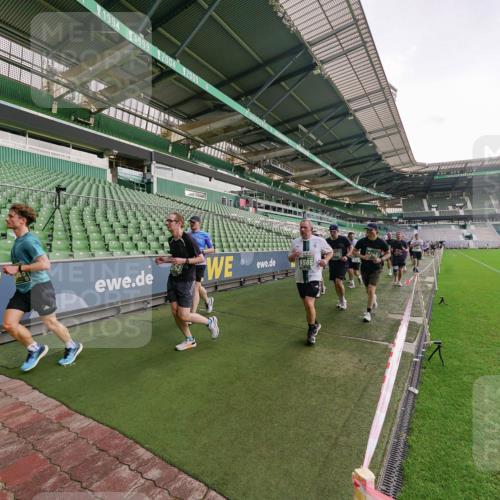 13.09.2026 - 21. swb-Marathon Bremen Michael Burmester http://msf.ph/oto/10325771 13.09.2026 13:29:28 Laufen im Stadion 171, 220, 405, 422, 476, 685, 729, 754, 767, 829, 986, 1079, 1217, 1220, 1242, 1270, 1298, 1325, 1384, 1615, 1633, 1634, 1741, 1777, 1810, 1811, 1886, 1983, 2238, 2263, 2326, 2365, 2436, 2449, 2472, 2546, 2574, 2593, 2615, 2738, 2740, 2743, 2830, 2862, 2868, 2924, 2991, 3020, 3053, 3061, 3129, 3154, 3238, 3274, 3286, 3321, 3361, 3563, 3589, 3594, 3595, 3605, 3678, 3694, 3755, 3758, 3798, 3826, 3853, 3898, 3929, 3953, 3965, 3971, 3987, 4011, 4056, 4108, 4238 meine-sportfotos.de