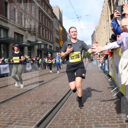 13.09.2026 - 21. swb-Marathon Bremen Strokosch-Dieckow http://msf.ph/oto/10325787 13.09.2026 11:00:51 Ziel 10093, 10428, 10639, 10753, 10892, 10964, 10965, 11049, 11116, 11260, 11306, 11428, 11540, 11681, 11682, 11728, 11751, 11813, 11816, 11850, 12085, 12116, 12241, 12245, 12283, 12390, 12391, 12428, 10263, 10272, 10275, 10306, 10367, 10368, 10369, 10857, 11055, 11162, 11180, 11247, 11343, 11359, 11475, 11556, 11687, 11708, 11769, 11797, 11804, 11819, 11838, 11959, 12006, 12397, 12428, 12430 meine-sportfotos.de