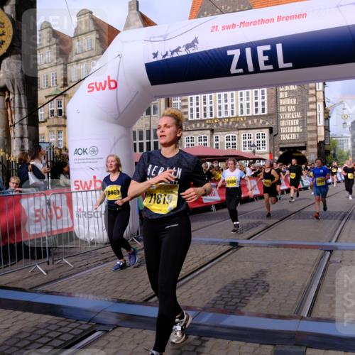 13.09.2026 - 21. swb-Marathon Bremen Tim E. http://msf.ph/oto/10325820 13.09.2026 11:01:05 Ziel 10093, 10263, 10306, 10367, 10368, 10753, 10857, 11055, 11162, 11180, 11247, 11343, 11359, 11475, 11556, 11687, 11708, 11728, 11797, 11804, 11819, 11838, 11959, 12006, 12116, 12397, 12428, 12430 meine-sportfotos.de