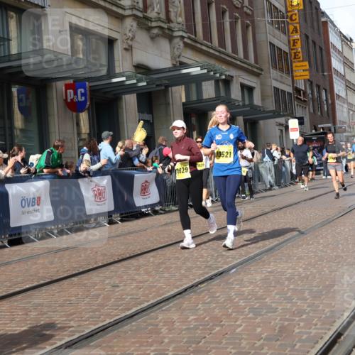 13.09.2026 - 21. swb-Marathon Bremen Strokosch-Dieckow http://msf.ph/oto/10325822 13.09.2026 11:00:52 Ziel 10093, 10428, 10639, 10753, 10892, 10964, 10965, 11049, 11116, 11260, 11306, 11428, 11540, 11681, 11682, 11728, 11751, 11813, 11816, 11850, 12085, 12116, 12241, 12245, 12283, 12390, 12391, 10093, 10263, 10272, 10275, 10306, 10367, 10368, 10369, 10753, 10857, 11055, 11162, 11180, 11247, 11343, 11359, 11475, 11556, 11687, 11708, 11728, 11769, 11797, 11804, 11819, 11838, 11959, 12006, 12116, 12397, 12428, 12430 meine-sportfotos.de