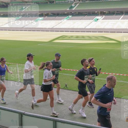 13.09.2026 - 21. swb-Marathon Bremen Michael Burmester http://msf.ph/oto/10325872 13.09.2026 12:55:18 Laufen im Stadion 161, 189, 201, 205, 385, 388, 411, 461, 465, 472, 481, 495, 655, 666, 816, 827, 854, 913, 1053, 1058, 1076, 1197, 1390, 1419, 1468, 1537, 1551, 1599, 1631, 1645, 1658, 1750, 2122, 2125, 2234, 2251, 2260, 2319, 2383, 2390, 2474, 2499, 2604, 2701, 2733, 2801, 2824, 2870, 2882, 2913, 2922, 2962, 2971, 3012, 3054, 3057, 3134, 3175, 3192, 3206, 3241, 3246, 3346, 3356, 3357, 3411, 3413, 3508, 3706, 3716, 3836, 4135, 4137, 4413, 4479, 4733, 5277, 5430, 5530, 5695, 5867, 6106 meine-sportfotos.de