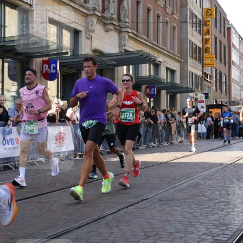 13.09.2026 - 21. swb-Marathon Bremen Strokosch-Dieckow http://msf.ph/oto/10325972 13.09.2026 13:20:05 Ziel 201, 232, 334, 655, 1197, 1528, 1646, 1750, 2122, 2493, 2577, 2885, 2953, 3685, 3813, 4351, 4357, 4358, 5137, 5450, 5493, 5583, 6495, 6496, 6901, 7018, 7664, 8178, 9047, 9518, 9721, 9756, 9949, 13222, 205, 411, 431, 495, 511, 655, 1053, 1058, 1252, 1390, 1537, 1551, 1931, 1972, 2343, 2807, 2870, 2903, 3240, 3319, 3411, 3690, 3966, 4101, 4287, 4479, 4480, 5340, 5389, 5813, 5837, 6663, 7341, 7404, 7488, 7531, 7655, 8263, 9082, 9359, 9756, 13192 meine-sportfotos.de