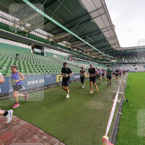 13.09.2026 - 21. swb-Marathon Bremen Michael Burmester http://msf.ph/oto/10326032 13.09.2026 13:29:54 Laufen im Stadion 171, 220, 297, 405, 422, 476, 685, 729, 754, 767, 986, 1079, 1217, 1242, 1270, 1298, 1325, 1384, 1615, 1633, 1634, 1741, 1777, 1810, 1811, 1886, 1983, 2238, 2242, 2249, 2263, 2326, 2365, 2436, 2449, 2472, 2546, 2593, 2615, 2738, 2740, 2743, 2830, 2862, 2868, 2869, 2871, 2918, 2924, 2991, 2994, 3020, 3053, 3129, 3154, 3227, 3238, 3274, 3286, 3321, 3361, 3563, 3594, 3595, 3605, 3678, 3755, 3758, 3798, 3853, 3876, 3898, 3929, 3953, 3965, 3971, 3987, 4011, 4056 meine-sportfotos.de