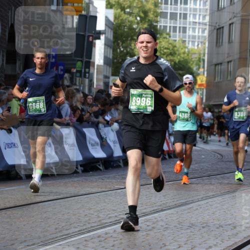 13.09.2026 - 21. swb-Marathon Bremen Strokosch-Dieckow http://msf.ph/oto/10326057 13.09.2026 13:11:45 Ziel 382, 1349, 2087, 3899, 6274, 7109, 8982, 9291, 9618, 826, 863, 2444, 4368, 4698, 5521, 5893, 6668, 8996, 9398 meine-sportfotos.de