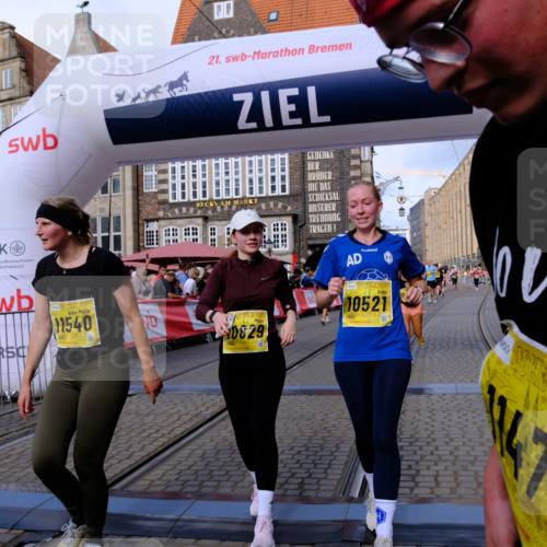 13.09.2026 - 21. swb-Marathon Bremen Tim E. http://msf.ph/oto/10326116 13.09.2026 11:01:16 Ziel 10093, 10367, 10368, 10428, 10639, 10753, 10857, 10964, 10965, 11049, 11055, 11116, 11247, 11359, 11428, 11540, 11728, 11804, 11819, 11850, 12006, 12085, 12116, 12241, 12428 meine-sportfotos.de