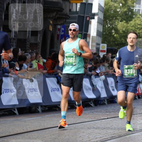13.09.2026 - 21. swb-Marathon Bremen Strokosch-Dieckow http://msf.ph/oto/10326144 13.09.2026 13:11:47 Ziel 382, 3899, 6274, 7109, 8982, 9291, 493, 826, 863, 2444, 3336, 4368, 4698, 5521, 5893, 6668, 9398 meine-sportfotos.de