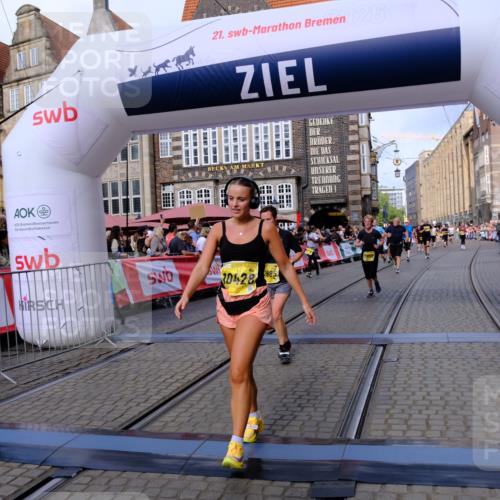 13.09.2026 - 21. swb-Marathon Bremen Tim E. http://msf.ph/oto/10326173 13.09.2026 11:01:18 Ziel 10093, 10367, 10368, 10428, 10639, 10753, 10964, 10965, 11049, 11055, 11116, 11247, 11359, 11428, 11540, 11681, 11682, 11728, 11804, 11850, 12006, 12085, 12116, 12241, 12428 meine-sportfotos.de