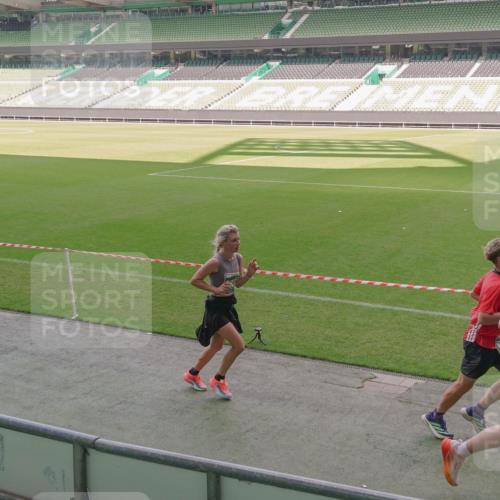 13.09.2026 - 21. swb-Marathon Bremen Michael Burmester http://msf.ph/oto/10326174 13.09.2026 12:55:39 Laufen im Stadion 161, 189, 201, 205, 307, 388, 411, 461, 465, 495, 655, 666, 854, 876, 913, 926, 948, 1053, 1058, 1197, 1390, 1537, 1599, 1645, 1658, 1750, 2001, 2040, 2122, 2125, 2234, 2251, 2260, 2319, 2383, 2390, 2474, 2535, 2604, 2733, 2801, 2812, 2870, 2922, 2948, 2962, 3012, 3057, 3119, 3134, 3175, 3192, 3202, 3206, 3241, 3246, 3290, 3346, 3348, 3356, 3357, 3411, 3508, 3706, 3716, 3836, 4135, 4137, 4171, 4413, 4479, 4733, 5277, 5430, 5530, 5695, 5867, 6106 meine-sportfotos.de