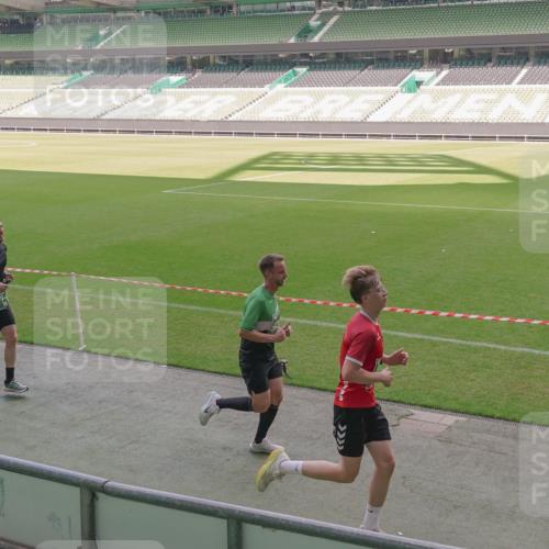 13.09.2026 - 21. swb-Marathon Bremen Michael Burmester http://msf.ph/oto/10326291 13.09.2026 12:55:47 Laufen im Stadion 161, 201, 205, 307, 388, 411, 431, 461, 465, 495, 655, 854, 876, 913, 926, 948, 1053, 1058, 1197, 1390, 1537, 1599, 1645, 1750, 1972, 2001, 2040, 2122, 2125, 2234, 2251, 2260, 2319, 2383, 2390, 2473, 2474, 2535, 2604, 2733, 2801, 2812, 2870, 2922, 2948, 3012, 3057, 3119, 3134, 3175, 3192, 3202, 3206, 3241, 3246, 3290, 3346, 3348, 3356, 3411, 3508, 3706, 3716, 3836, 4135, 4137, 4171, 4413, 4479, 4733, 5277, 5430, 5530, 5695, 5867, 6106 meine-sportfotos.de