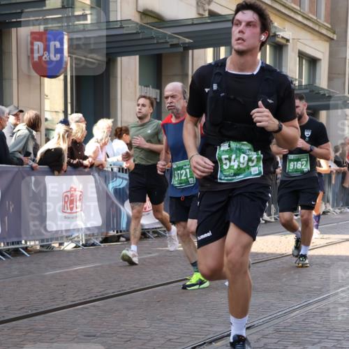 13.09.2026 - 21. swb-Marathon Bremen Strokosch-Dieckow http://msf.ph/oto/10326301 13.09.2026 13:20:14 Ziel 201, 232, 334, 541, 876, 1197, 1528, 1646, 2493, 2577, 2953, 3813, 4174, 4351, 4357, 4358, 5137, 5450, 5493, 5855, 6495, 6496, 6901, 7411, 8178, 9047, 9162, 9721, 9949, 13222, 205, 431, 495, 511, 655, 1053, 1058, 1252, 1390, 1537, 1551, 1750, 1931, 1972, 2122, 2343, 2807, 2885, 2903, 3240, 3411, 3685, 3690, 4287, 5340, 5389, 5583, 5813, 5837, 6663, 6901, 7018, 7341, 7404, 7488, 7531, 7664, 9518, 9756, 13192 meine-sportfotos.de