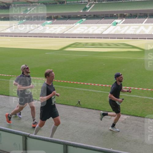 13.09.2026 - 21. swb-Marathon Bremen Michael Burmester http://msf.ph/oto/10326311 13.09.2026 12:55:49 Laufen im Stadion 161, 201, 205, 307, 388, 411, 431, 461, 465, 495, 655, 854, 876, 913, 926, 948, 1053, 1058, 1130, 1197, 1390, 1537, 1599, 1645, 1750, 1972, 2001, 2040, 2122, 2125, 2234, 2251, 2260, 2319, 2383, 2390, 2473, 2474, 2535, 2604, 2733, 2801, 2812, 2870, 2922, 2948, 3012, 3057, 3119, 3134, 3175, 3192, 3202, 3206, 3241, 3246, 3290, 3346, 3348, 3356, 3411, 3508, 3706, 3716, 3836, 4135, 4137, 4171, 4413, 4479, 4733, 5277, 5430, 5530, 5695, 5867, 6106 meine-sportfotos.de