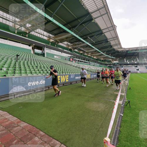 13.09.2026 - 21. swb-Marathon Bremen Michael Burmester http://msf.ph/oto/10326314 13.09.2026 13:30:21 Laufen im Stadion 122, 171, 224, 297, 405, 422, 476, 639, 685, 729, 754, 767, 806, 986, 1114, 1217, 1242, 1270, 1384, 1529, 1615, 1633, 1634, 1775, 1810, 1811, 1886, 1983, 2216, 2238, 2242, 2249, 2263, 2326, 2368, 2372, 2436, 2449, 2546, 2615, 2629, 2637, 2643, 2677, 2719, 2738, 2740, 2830, 2862, 2869, 2871, 2877, 2918, 2924, 2994, 3020, 3053, 3101, 3129, 3227, 3238, 3274, 3286, 3321, 3361, 3401, 3563, 3594, 3605, 3755, 3758, 3873, 3876, 3898, 3929, 3953, 3965, 3971, 4011, 4056, 357 meine-sportfotos.de