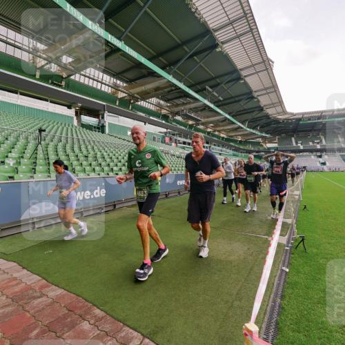 13.09.2026 - 21. swb-Marathon Bremen Michael Burmester http://msf.ph/oto/10326365 13.09.2026 13:30:26 Laufen im Stadion 122, 171, 224, 297, 405, 422, 476, 639, 685, 754, 767, 806, 986, 1114, 1217, 1242, 1270, 1529, 1615, 1633, 1634, 1775, 1810, 1811, 1886, 1983, 2216, 2238, 2242, 2249, 2263, 2326, 2368, 2372, 2436, 2449, 2546, 2615, 2629, 2637, 2643, 2677, 2719, 2738, 2740, 2830, 2869, 2871, 2877, 2918, 2994, 3020, 3053, 3094, 3101, 3129, 3227, 3238, 3274, 3286, 3361, 3401, 3563, 3605, 3723, 3755, 3758, 3873, 3876, 3898, 3929, 3953, 3965, 3971, 4011, 4056, 357 meine-sportfotos.de