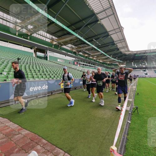 13.09.2026 - 21. swb-Marathon Bremen Michael Burmester http://msf.ph/oto/10326380 13.09.2026 13:30:27 Laufen im Stadion 122, 171, 224, 297, 405, 422, 476, 639, 685, 754, 767, 806, 986, 1114, 1217, 1242, 1270, 1529, 1615, 1633, 1634, 1775, 1810, 1811, 1886, 1983, 2216, 2238, 2242, 2249, 2263, 2326, 2368, 2372, 2436, 2449, 2546, 2615, 2629, 2637, 2643, 2677, 2719, 2738, 2740, 2830, 2869, 2871, 2877, 2918, 2994, 3020, 3053, 3094, 3101, 3129, 3227, 3274, 3286, 3361, 3401, 3563, 3605, 3723, 3755, 3758, 3873, 3876, 3898, 3929, 3953, 3965, 3971, 4011, 4056, 357 meine-sportfotos.de