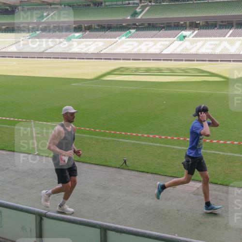 13.09.2026 - 21. swb-Marathon Bremen Michael Burmester http://msf.ph/oto/10326503 13.09.2026 12:56:01 Laufen im Stadion 201, 205, 307, 388, 411, 431, 465, 495, 655, 854, 876, 913, 926, 948, 1053, 1058, 1130, 1197, 1390, 1537, 1599, 1645, 1750, 1972, 2001, 2040, 2122, 2125, 2234, 2251, 2260, 2319, 2383, 2390, 2473, 2474, 2535, 2604, 2634, 2733, 2761, 2812, 2870, 2922, 2948, 3057, 3119, 3134, 3175, 3192, 3202, 3206, 3241, 3246, 3290, 3346, 3348, 3356, 3411, 3508, 3706, 3716, 3813, 3836, 4135, 4137, 4171, 4413, 4479, 4733, 5277, 5430, 5530, 5695, 5867, 6106 meine-sportfotos.de