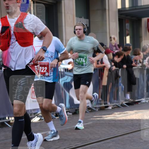 13.09.2026 - 21. swb-Marathon Bremen Strokosch-Dieckow http://msf.ph/oto/10326513 13.09.2026 13:20:20 Ziel 201, 334, 541, 769, 876, 1197, 1528, 1646, 2493, 2953, 3813, 3866, 4174, 4357, 4358, 4482, 5213, 5493, 5855, 5954, 6177, 6495, 6496, 7411, 7517, 8005, 8141, 8804, 9162, 9691, 9721, 9949, 13126, 201, 205, 232, 334, 431, 655, 1058, 1252, 1390, 1537, 1750, 1931, 2122, 2343, 2577, 2807, 2885, 2903, 3685, 3690, 4287, 4351, 5137, 5340, 5389, 5450, 5583, 5837, 6663, 6901, 7018, 7341, 7531, 7664, 8178, 9047, 9518, 9756, 13222 meine-sportfotos.de