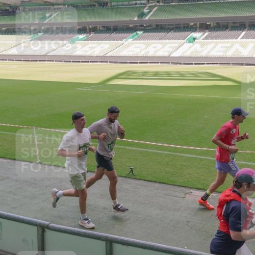 13.09.2026 - 21. swb-Marathon Bremen Michael Burmester http://msf.ph/oto/10326582 13.09.2026 12:56:08 Laufen im Stadion 201, 205, 307, 388, 411, 431, 465, 495, 655, 769, 854, 857, 876, 913, 926, 948, 1058, 1130, 1197, 1390, 1537, 1599, 1601, 1645, 1750, 1972, 2001, 2040, 2122, 2125, 2234, 2251, 2260, 2319, 2383, 2390, 2473, 2474, 2535, 2604, 2634, 2671, 2733, 2761, 2812, 2922, 2948, 3057, 3119, 3134, 3175, 3192, 3202, 3241, 3246, 3290, 3346, 3348, 3411, 3458, 3508, 3706, 3716, 3813, 3836, 4135, 4137, 4171, 4413, 4479, 4733, 5277, 5430, 5530, 5695, 5867, 6106 meine-sportfotos.de