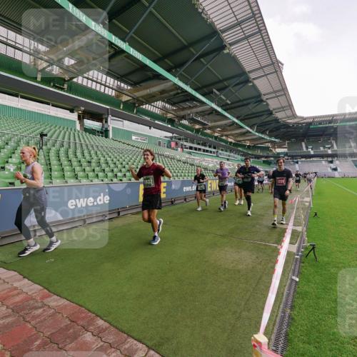 13.09.2026 - 21. swb-Marathon Bremen Michael Burmester http://msf.ph/oto/10326603 13.09.2026 13:30:50 Laufen im Stadion 122, 171, 224, 295, 297, 405, 487, 639, 767, 806, 840, 965, 1114, 1217, 1242, 1270, 1314, 1329, 1529, 1633, 1634, 1775, 1810, 1811, 1886, 1904, 1983, 2216, 2238, 2242, 2249, 2263, 2368, 2372, 2449, 2546, 2615, 2629, 2637, 2643, 2677, 2719, 2726, 2738, 2740, 2830, 2869, 2871, 2877, 2918, 2952, 2994, 3038, 3053, 3094, 3101, 3227, 3286, 3401, 3426, 3563, 3605, 3723, 3873, 3876, 3898, 3918, 3929, 3944, 4056, 357 meine-sportfotos.de