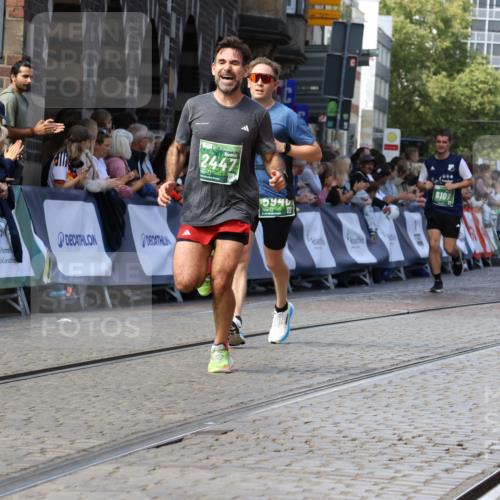 13.09.2026 - 21. swb-Marathon Bremen Strokosch-Dieckow http://msf.ph/oto/10326625 13.09.2026 13:12:06 Ziel 826, 863, 4368, 4651, 5521, 5585, 5893, 6059, 6668, 8996, 9398, 13055, 2447, 3362, 3830, 5940, 6107, 6739, 7328, 7521, 8981, 13013 meine-sportfotos.de