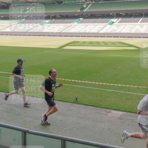 13.09.2026 - 21. swb-Marathon Bremen Michael Burmester http://msf.ph/oto/10326637 13.09.2026 12:56:11 Laufen im Stadion 205, 307, 388, 411, 431, 465, 495, 655, 769, 854, 857, 876, 913, 926, 948, 1058, 1130, 1197, 1390, 1537, 1599, 1601, 1645, 1750, 1972, 2001, 2040, 2122, 2125, 2234, 2251, 2260, 2319, 2383, 2473, 2474, 2535, 2604, 2634, 2671, 2761, 2812, 2922, 2948, 3057, 3119, 3134, 3175, 3192, 3202, 3246, 3290, 3346, 3348, 3411, 3458, 3508, 3706, 3716, 3813, 3836, 4135, 4137, 4171, 4413, 4479, 4733, 5277, 5430, 5530, 5695, 5867, 6106 meine-sportfotos.de