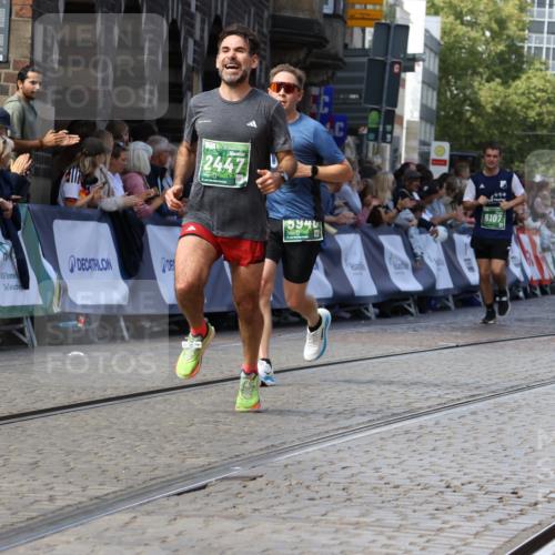 13.09.2026 - 21. swb-Marathon Bremen Strokosch-Dieckow http://msf.ph/oto/10326641 13.09.2026 13:12:06 Ziel 826, 863, 4368, 4651, 5521, 5585, 5893, 6059, 6668, 8996, 9398, 13055, 2447, 3362, 3830, 5940, 6107, 6739, 7328, 7521, 8981, 13013 meine-sportfotos.de