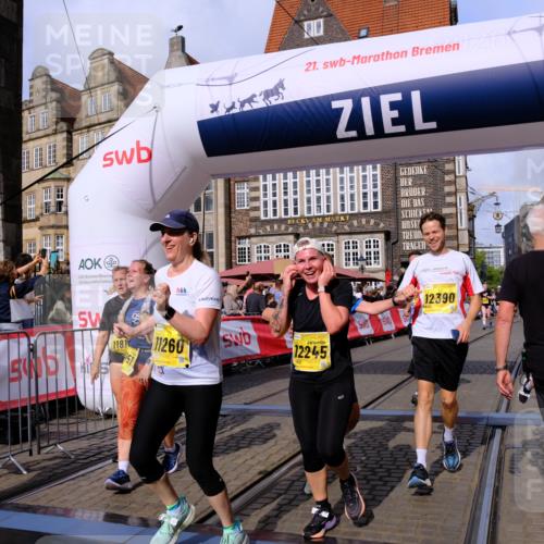 13.09.2026 - 21. swb-Marathon Bremen Tim E. http://msf.ph/oto/10326650 13.09.2026 11:01:32 Ziel 10639, 10678, 10892, 10964, 10965, 11049, 11116, 11260, 11306, 11428, 11681, 11682, 11751, 11796, 11813, 11816, 11850, 12062, 12241, 12245, 12283, 12390, 12391 meine-sportfotos.de