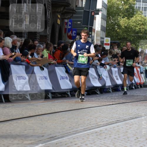 13.09.2026 - 21. swb-Marathon Bremen Strokosch-Dieckow http://msf.ph/oto/10326678 13.09.2026 13:12:07 Ziel 826, 863, 4368, 4651, 5521, 5585, 5893, 6059, 6668, 8996, 9398, 13055, 3362, 3830, 5940, 6107, 7328, 7521, 8981, 13013 meine-sportfotos.de