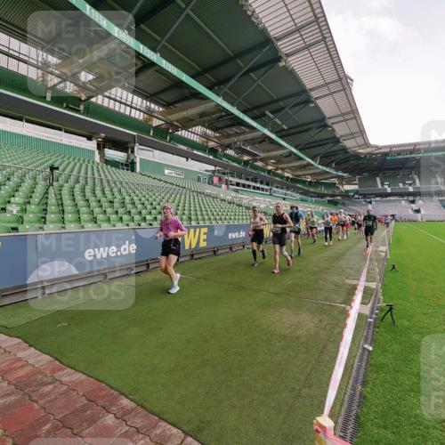 13.09.2026 - 21. swb-Marathon Bremen Michael Burmester http://msf.ph/oto/10326679 13.09.2026 13:31:00 Laufen im Stadion 122, 171, 224, 295, 297, 405, 487, 639, 767, 806, 840, 965, 1114, 1142, 1217, 1242, 1270, 1310, 1314, 1329, 1529, 1633, 1634, 1775, 1810, 1811, 1869, 1886, 1892, 1904, 1983, 2216, 2238, 2242, 2249, 2263, 2368, 2372, 2449, 2546, 2615, 2629, 2637, 2643, 2677, 2719, 2726, 2738, 2830, 2869, 2871, 2877, 2918, 2952, 2994, 3038, 3053, 3094, 3101, 3140, 3223, 3227, 3286, 3401, 3426, 3563, 3723, 3736, 3873, 3876, 3898, 3918, 3929, 3944, 4056, 357 meine-sportfotos.de