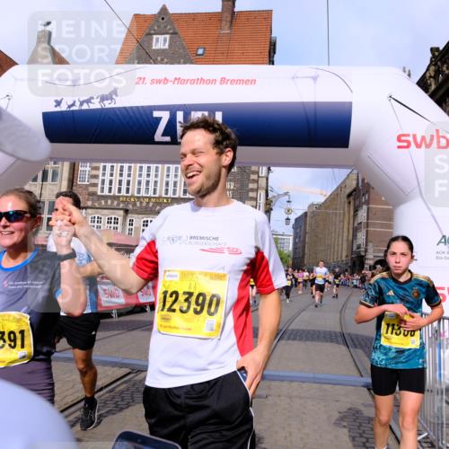 13.09.2026 - 21. swb-Marathon Bremen Tim E. http://msf.ph/oto/10326696 13.09.2026 11:01:34 Ziel 10647, 10648, 10678, 10892, 10964, 10965, 11049, 11116, 11260, 11306, 11428, 11459, 11681, 11682, 11751, 11796, 11813, 11816, 11969, 11970, 12062, 12241, 12245, 12283, 12390, 12391 meine-sportfotos.de