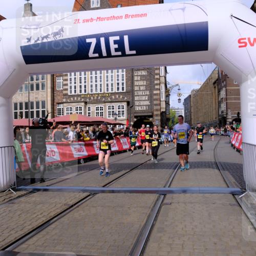 13.09.2026 - 21. swb-Marathon Bremen Tim E. http://msf.ph/oto/10326708 13.09.2026 11:01:38 Ziel 10560, 10647, 10648, 10678, 10892, 11260, 11306, 11459, 11467, 11666, 11751, 11788, 11796, 11798, 11813, 11816, 11969, 11970, 12047, 12062, 12245, 12283, 12390, 12391 meine-sportfotos.de