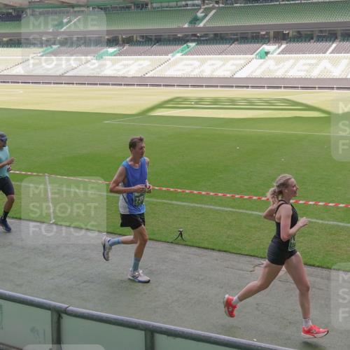 13.09.2026 - 21. swb-Marathon Bremen Michael Burmester http://msf.ph/oto/10326796 13.09.2026 12:56:26 Laufen im Stadion 205, 307, 388, 411, 431, 465, 655, 769, 854, 857, 876, 913, 926, 948, 1058, 1130, 1197, 1537, 1601, 1645, 1750, 1900, 1972, 2001, 2040, 2051, 2075, 2122, 2125, 2251, 2260, 2319, 2473, 2493, 2535, 2604, 2634, 2640, 2671, 2761, 2812, 2948, 3057, 3078, 3119, 3192, 3202, 3246, 3290, 3346, 3348, 3411, 3450, 3458, 3508, 3514, 3634, 3706, 3716, 3760, 3813, 3836, 4135, 4137, 4171, 4316, 4413, 4479, 4733, 5277, 5430, 5530, 5695, 5867, 6106 meine-sportfotos.de