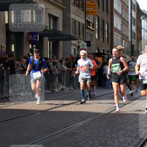13.09.2026 - 21. swb-Marathon Bremen Strokosch-Dieckow http://msf.ph/oto/10326815 13.09.2026 13:20:28 Ziel 541, 769, 876, 1056, 1528, 1881, 2425, 2640, 3356, 3813, 3866, 4126, 4174, 4316, 4357, 4465, 4482, 4612, 5161, 5213, 5855, 5954, 6177, 6401, 6495, 6680, 7411, 7517, 7902, 8005, 8141, 8804, 9162, 9691, 9949, 13126, 201, 232, 334, 655, 1058, 1197, 1537, 1646, 1750, 1931, 2122, 2493, 2577, 2885, 2903, 2953, 3685, 3690, 3813, 4351, 4358, 5137, 5450, 5493, 5583, 6495, 6496, 6901, 7018, 7341, 7664, 8178, 9047, 9518, 9721, 9756, 13222 meine-sportfotos.de