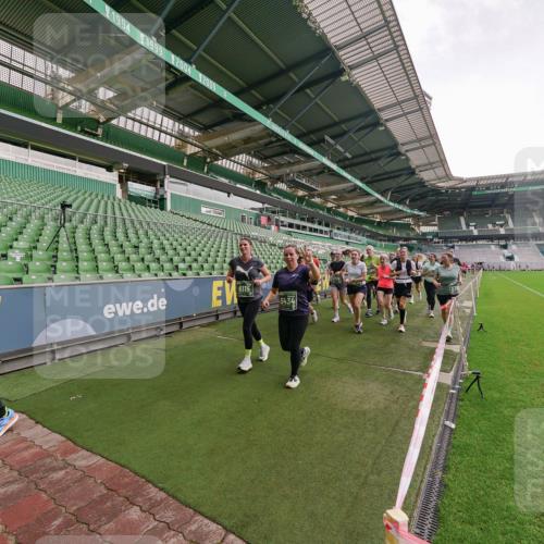 13.09.2026 - 21. swb-Marathon Bremen Michael Burmester http://msf.ph/oto/10326862 13.09.2026 13:31:25 Laufen im Stadion 122, 224, 295, 297, 344, 386, 405, 487, 617, 639, 806, 840, 965, 1114, 1142, 1310, 1314, 1326, 1329, 1427, 1529, 1775, 1801, 1810, 1811, 1869, 1892, 1897, 1904, 1983, 2216, 2242, 2249, 2253, 2270, 2344, 2368, 2372, 2615, 2629, 2637, 2643, 2677, 2719, 2726, 2869, 2871, 2877, 2918, 2945, 2952, 2994, 3038, 3094, 3101, 3140, 3223, 3227, 3379, 3401, 3426, 3572, 3644, 3723, 3736, 3746, 3873, 3876, 3918, 3929, 3944, 357 meine-sportfotos.de