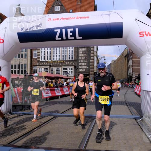 13.09.2026 - 21. swb-Marathon Bremen Tim E. http://msf.ph/oto/10326895 13.09.2026 11:01:42 Ziel 10181, 10560, 10647, 10648, 10678, 11260, 11306, 11324, 11459, 11467, 11550, 11551, 11666, 11751, 11788, 11796, 11798, 11813, 11816, 11969, 11970, 12047, 12062, 12245, 12390, 12391 meine-sportfotos.de