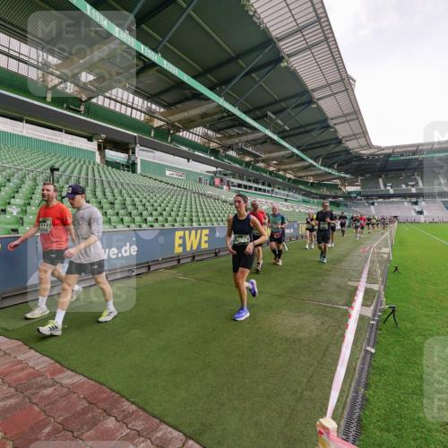 13.09.2026 - 21. swb-Marathon Bremen Michael Burmester http://msf.ph/oto/10326921 13.09.2026 13:31:31 Laufen im Stadion 122, 224, 295, 297, 344, 386, 405, 487, 617, 639, 806, 840, 965, 1114, 1133, 1142, 1310, 1314, 1326, 1329, 1427, 1529, 1775, 1801, 1810, 1811, 1869, 1892, 1897, 1904, 2216, 2242, 2249, 2253, 2270, 2274, 2344, 2368, 2372, 2523, 2556, 2615, 2629, 2637, 2643, 2677, 2719, 2726, 2869, 2871, 2877, 2918, 2945, 2952, 2994, 3038, 3094, 3101, 3140, 3223, 3227, 3379, 3401, 3426, 3572, 3644, 3723, 3736, 3746, 3873, 3876, 3918, 3944, 357 meine-sportfotos.de