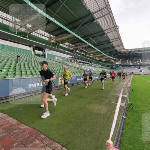 13.09.2026 - 21. swb-Marathon Bremen Michael Burmester http://msf.ph/oto/10326972 13.09.2026 13:31:35 Laufen im Stadion 122, 224, 295, 297, 344, 386, 487, 617, 639, 690, 806, 840, 965, 1114, 1133, 1142, 1310, 1314, 1326, 1329, 1427, 1529, 1775, 1801, 1810, 1869, 1892, 1897, 1904, 2216, 2242, 2249, 2253, 2270, 2274, 2344, 2368, 2372, 2523, 2556, 2615, 2629, 2637, 2643, 2677, 2719, 2726, 2869, 2871, 2877, 2918, 2945, 2952, 2994, 3038, 3094, 3101, 3140, 3223, 3227, 3350, 3379, 3401, 3426, 3572, 3644, 3723, 3736, 3746, 3873, 3876, 3918, 3944, 357 meine-sportfotos.de