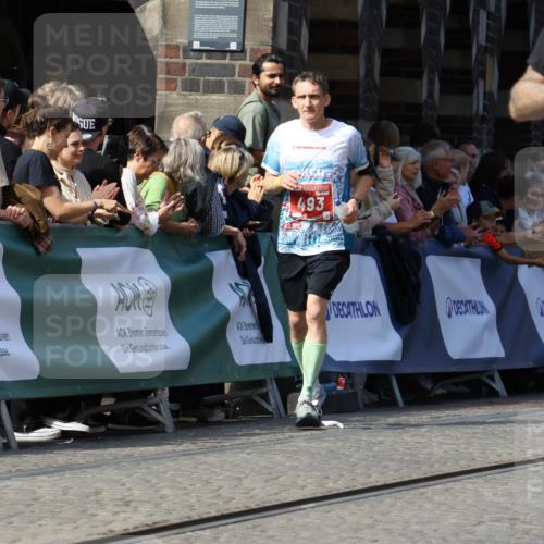 13.09.2026 - 21. swb-Marathon Bremen Strokosch-Dieckow http://msf.ph/oto/10327000 13.09.2026 13:12:20 Ziel 493, 826, 863, 2444, 2447, 2820, 3336, 3703, 4283, 4368, 4698, 5521, 5893, 5940, 6668, 6739, 7621, 9398, 899, 1517, 2480, 3054, 4560, 5416, 6796, 7328, 8981, 9803 meine-sportfotos.de