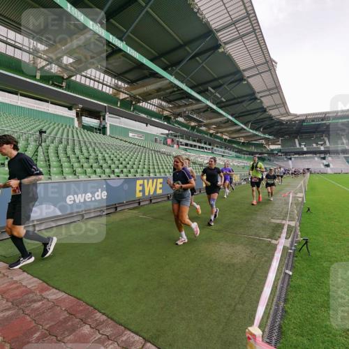 13.09.2026 - 21. swb-Marathon Bremen Michael Burmester http://msf.ph/oto/10327027 13.09.2026 13:31:41 Laufen im Stadion 122, 224, 295, 297, 344, 386, 487, 617, 639, 690, 806, 840, 965, 1114, 1133, 1142, 1310, 1314, 1326, 1329, 1427, 1529, 1775, 1801, 1869, 1892, 1897, 1904, 1923, 2216, 2242, 2249, 2253, 2270, 2274, 2344, 2368, 2372, 2523, 2556, 2629, 2637, 2643, 2649, 2677, 2719, 2726, 2848, 2869, 2871, 2877, 2918, 2945, 2952, 2994, 3038, 3094, 3101, 3140, 3223, 3227, 3350, 3379, 3401, 3426, 3572, 3644, 3723, 3736, 3746, 3873, 3876, 3918, 3944, 357 meine-sportfotos.de